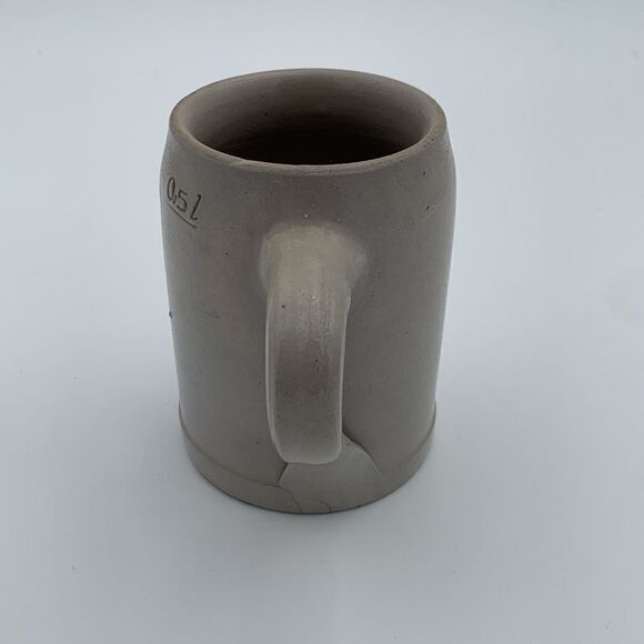 Vintage German beer stein mug ceramic stoneware handmade Lowenbrau Munich - Picture 4 of 7